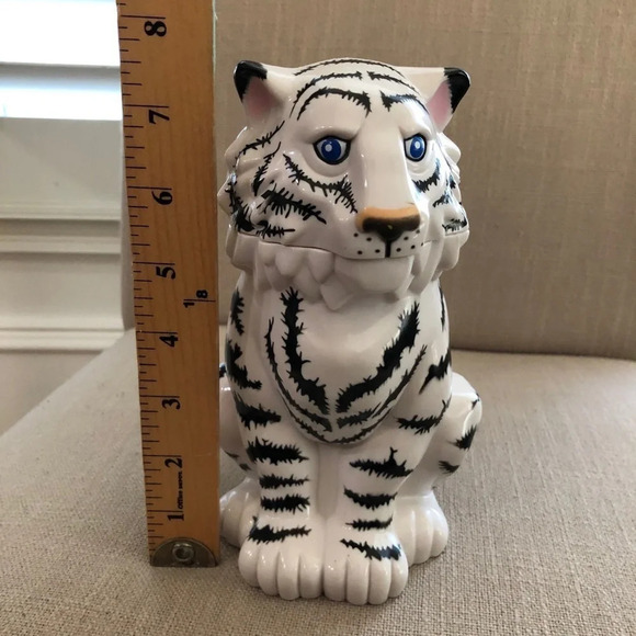 Greatest Show on Earth White Tiger Flip Top Mug - Picture 8 of 8